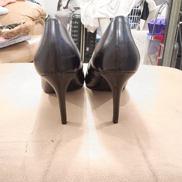 **14TH & UNION BLACK 3" PUMPS** - Picture 6 of 8